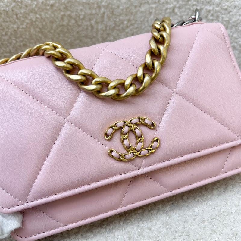 Chanel 19 Wallet on Chain WOC in 22B Pink Lambskin and 3-Tone HW (Model: AP0957)