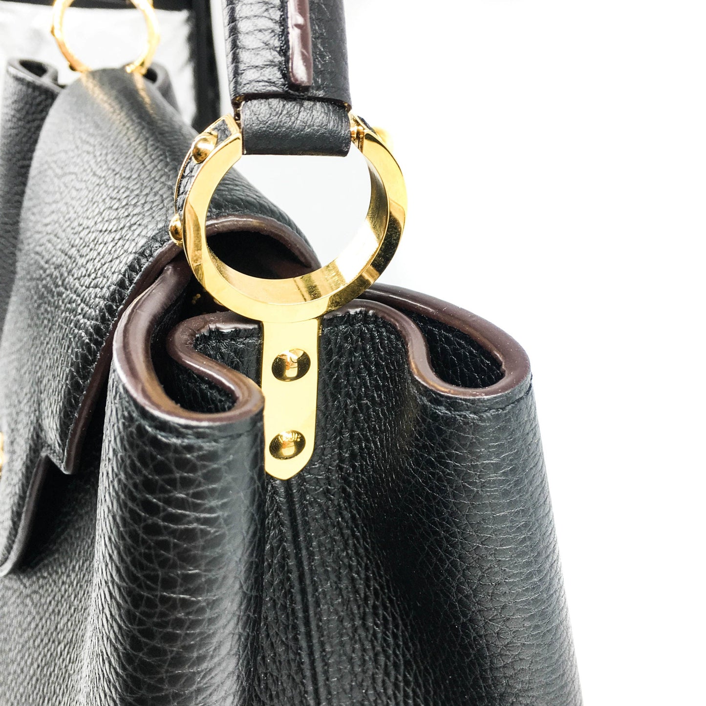Louis-Vuitton Capucines MM Black GHW