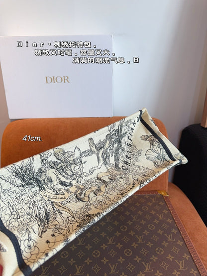 DR399 Book Tote Small/Medium/Large