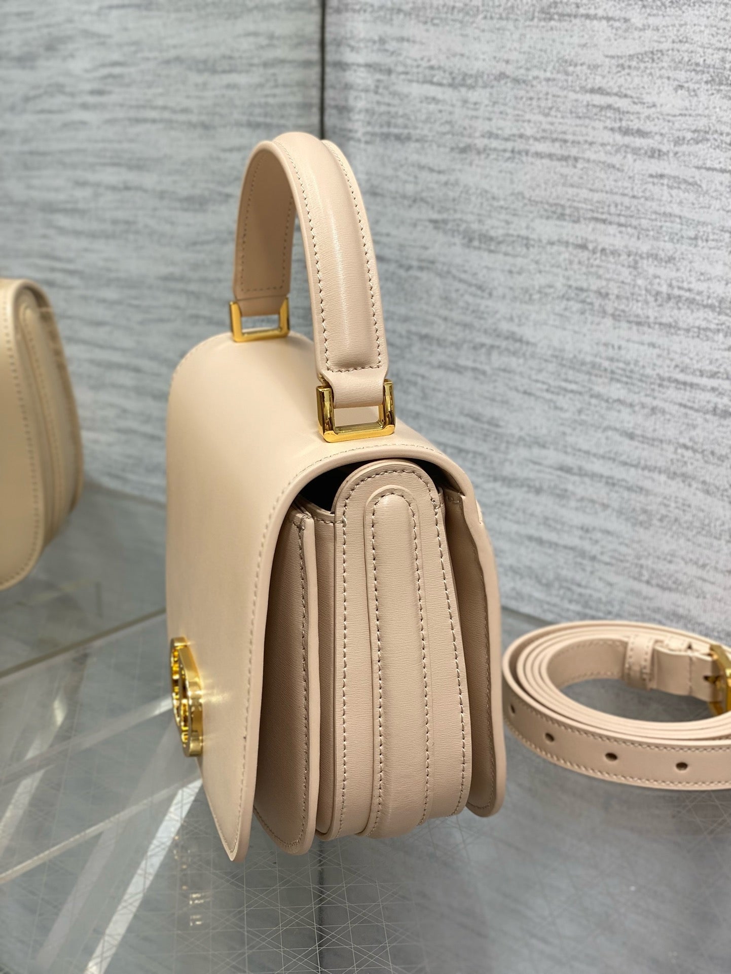 DR484 Small/Medium 30 Montaigne Avenue Top Handle Bag / HIGHEST QUALITY VERSION