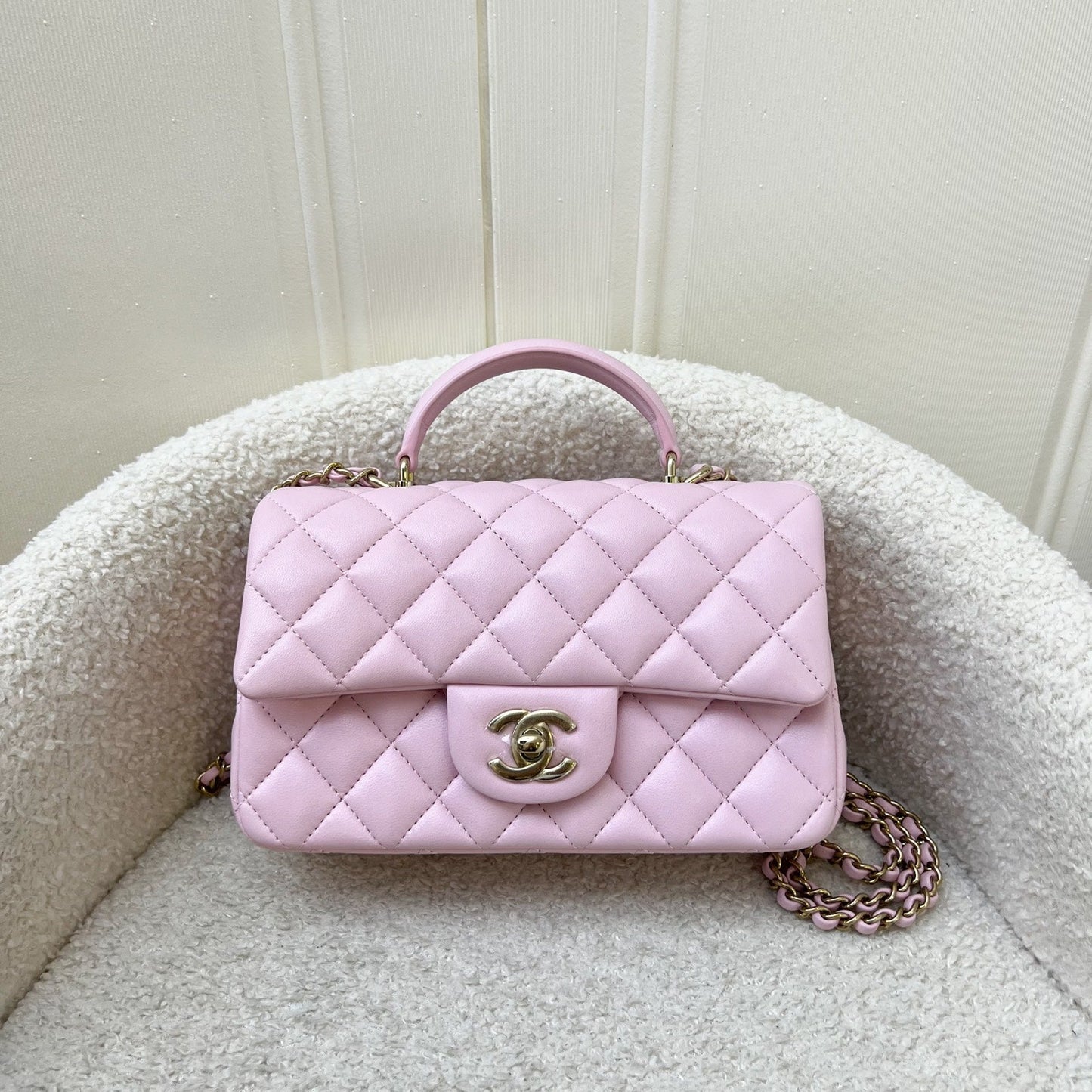 [Brand New] Chanel Top Handle Mini Rectangle Flap in 25S Light Pink Lambskin AGHW (Model: AS2431)