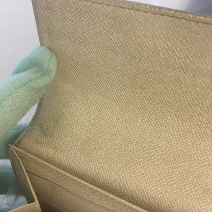 LOUIS VUITTON Wallet in White Canvas