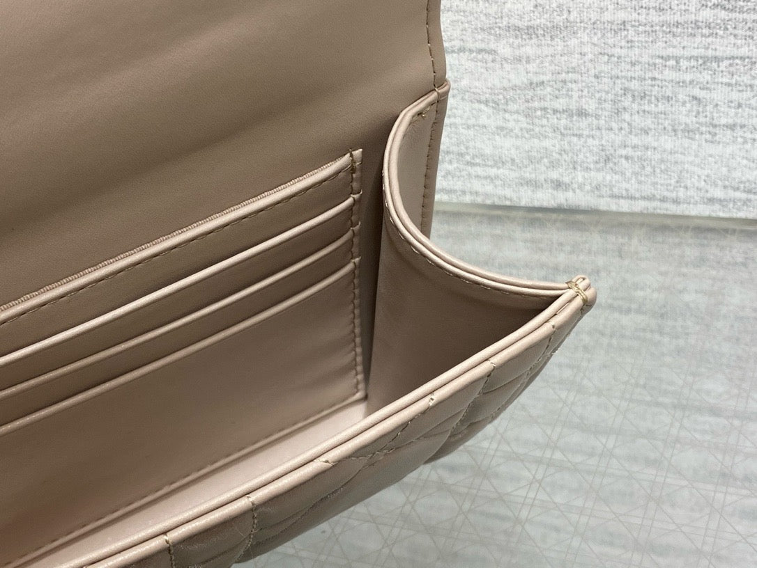 DR527 Miss Caro Top Handle Pouch / 9.5x4.5x2inches / HIGHEST QUALITY VERSION