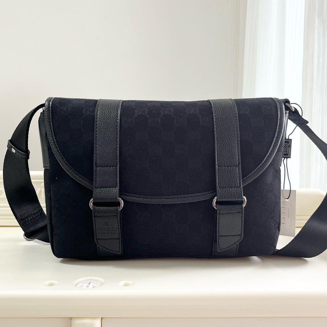 GC686 GG Crossbody Bag / 9.4x11.8x3.5inch