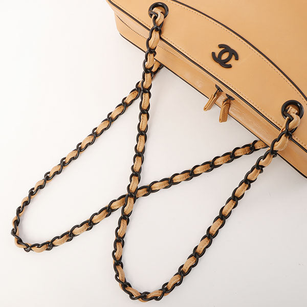 Chanel Around 2000 Made Cc Mark Plate Chain Shoulder Bag With Pouch Beige