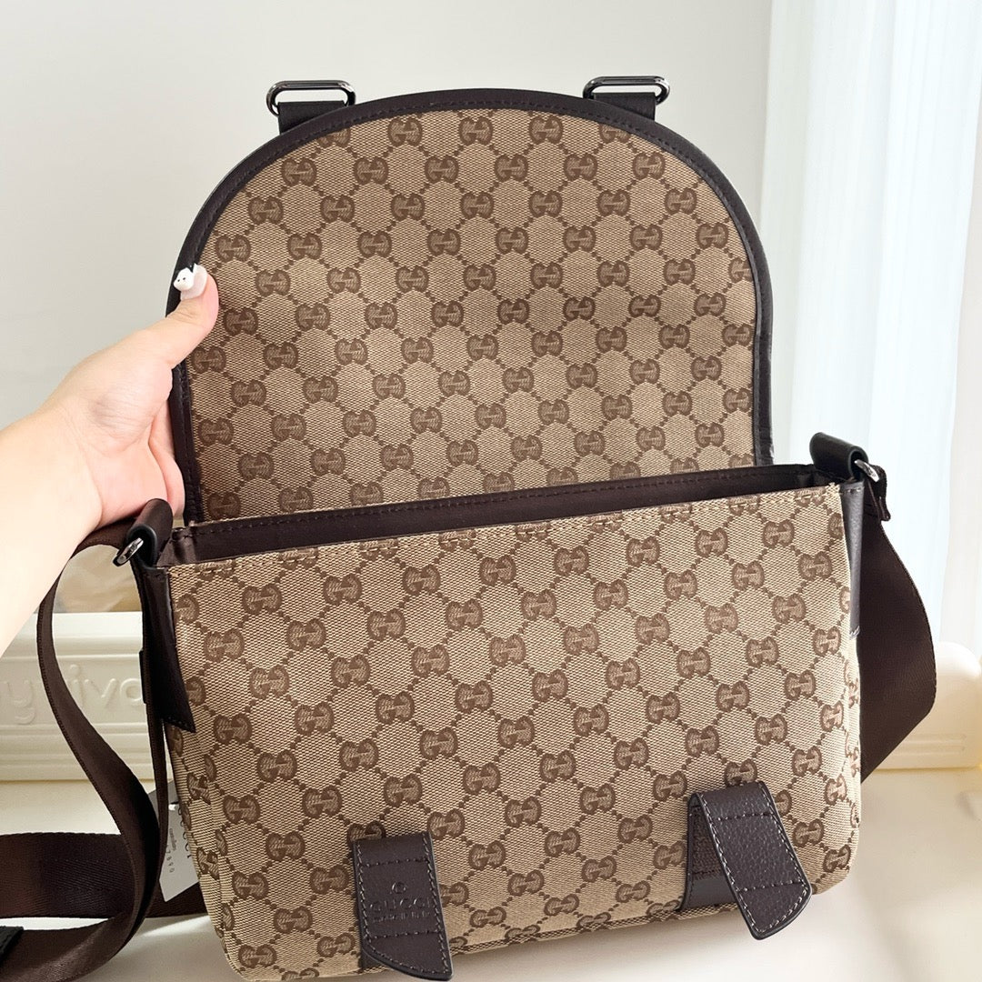 GC686 GG Crossbody Bag / 9.4x11.8x3.5inch