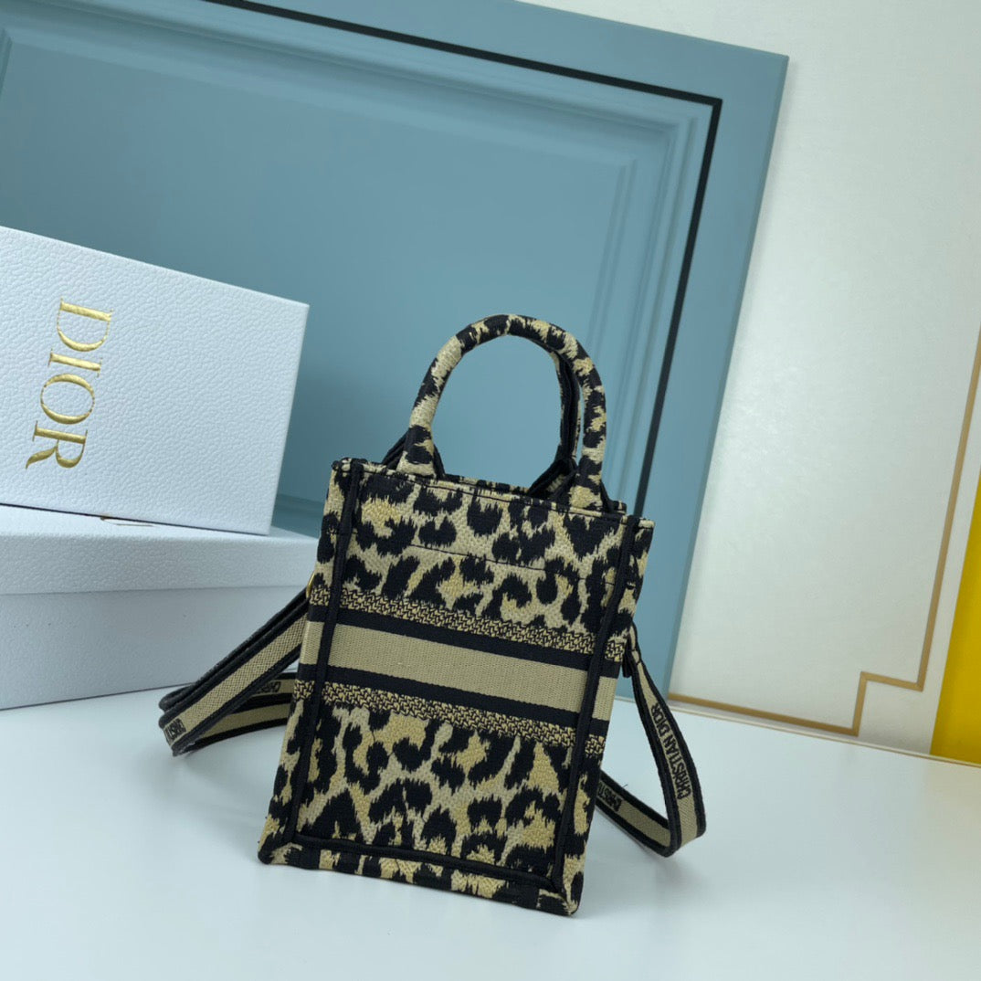 DR238 Book Mini Tote Bag / 7.1x5.3x2.5inch