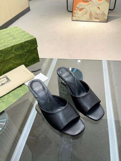 SE1323 Women's Interlocking G Heel Sandal /  Size5-10