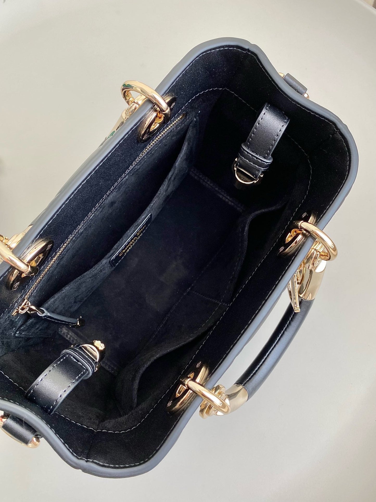 DR265 The Lady 95.22 Bag / HIGHEST QUALITY VERSION / 9.8x9.4x3.9inch