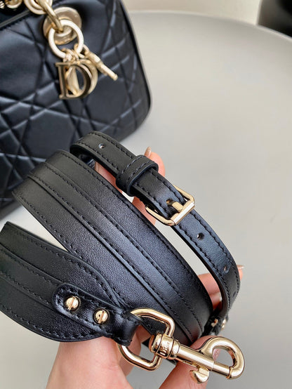 DR265 The Lady 95.22 Bag / HIGHEST QUALITY VERSION / 9.8x9.4x3.9inch