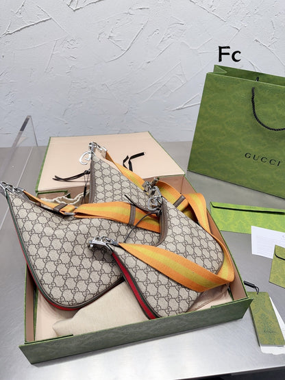 GC484 Gucci Attache Small/Large Shoulder Bag