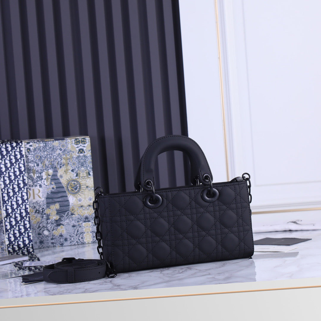 DR225 Lady D-JOY Handbag / 10.2x5.3x2inch