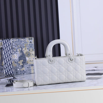 DR228 Lady D-JOY Handbag / 10.2x5.3x2inch