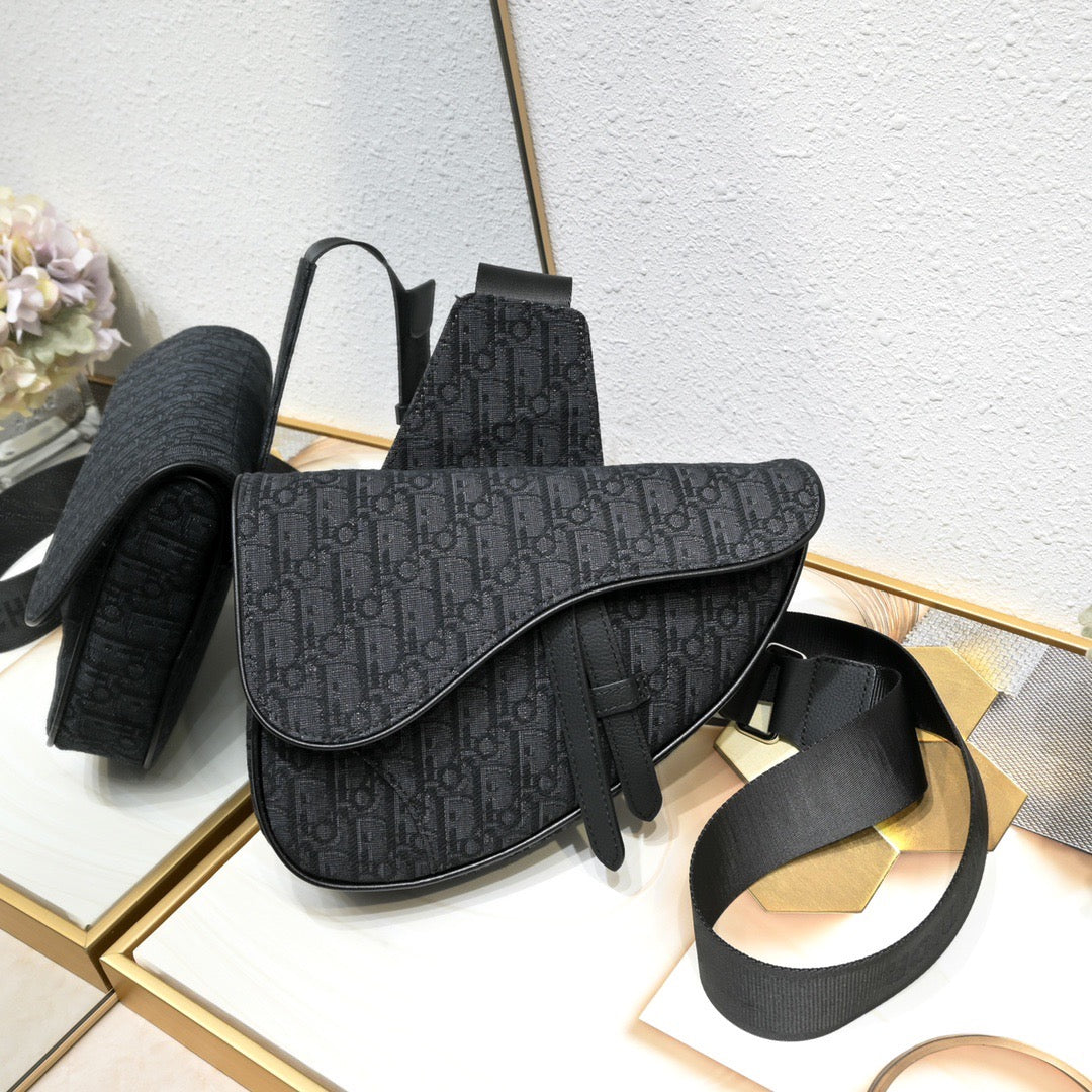 DR317 Saddle Bag / 7.8x11x2inch