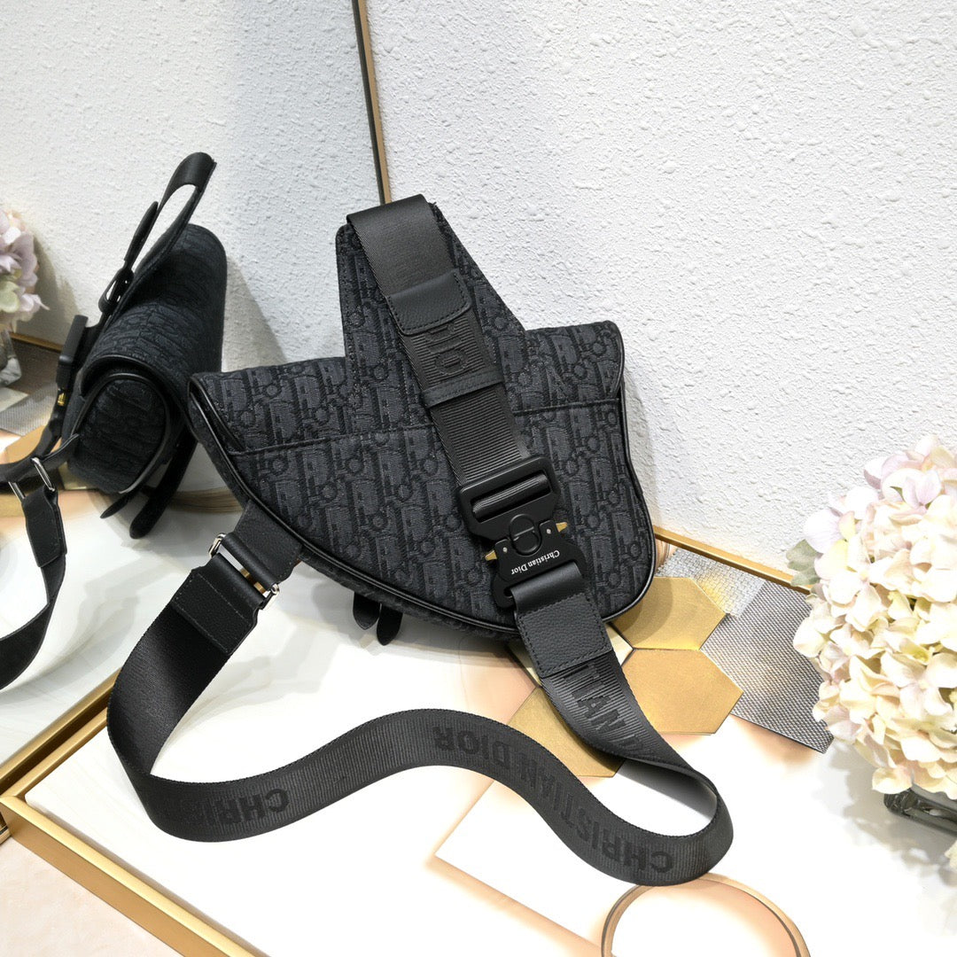 DR316 Saddle Bag / 7.8x11x2inch