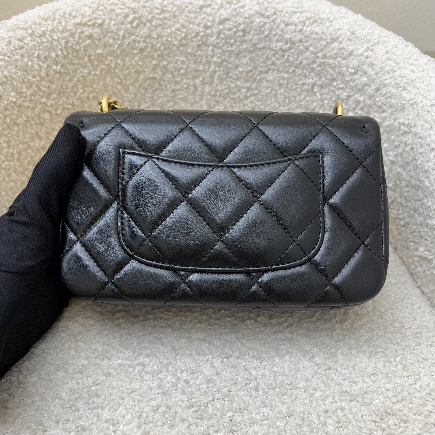 Chanel Heart Adjustable Chain Mini Flap Bag in Black Lambskin and AGHW (Model: AS3828)