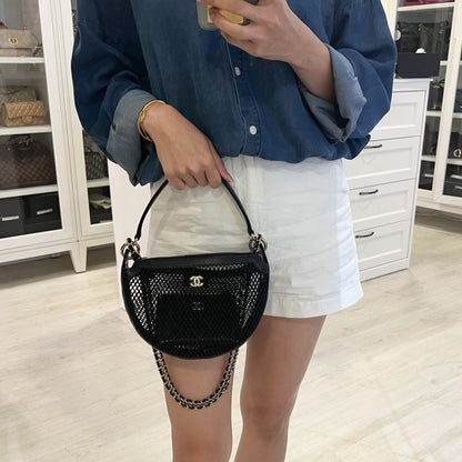 Chanel 25S Clutch on Chain in Black Mesh and LGHW (Model: AP4573)