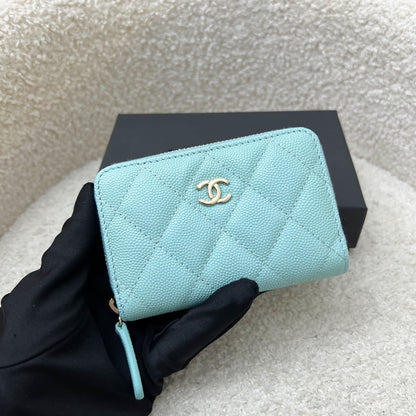 Chanel Zippy Card Holder in Turquoise Caviar and LGHW (Model: A69271)