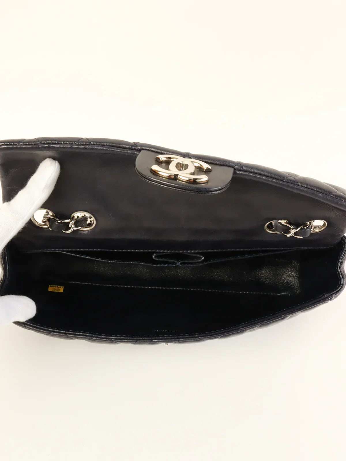 Chanel Around  Made East West Classic New Chain Bag Navy