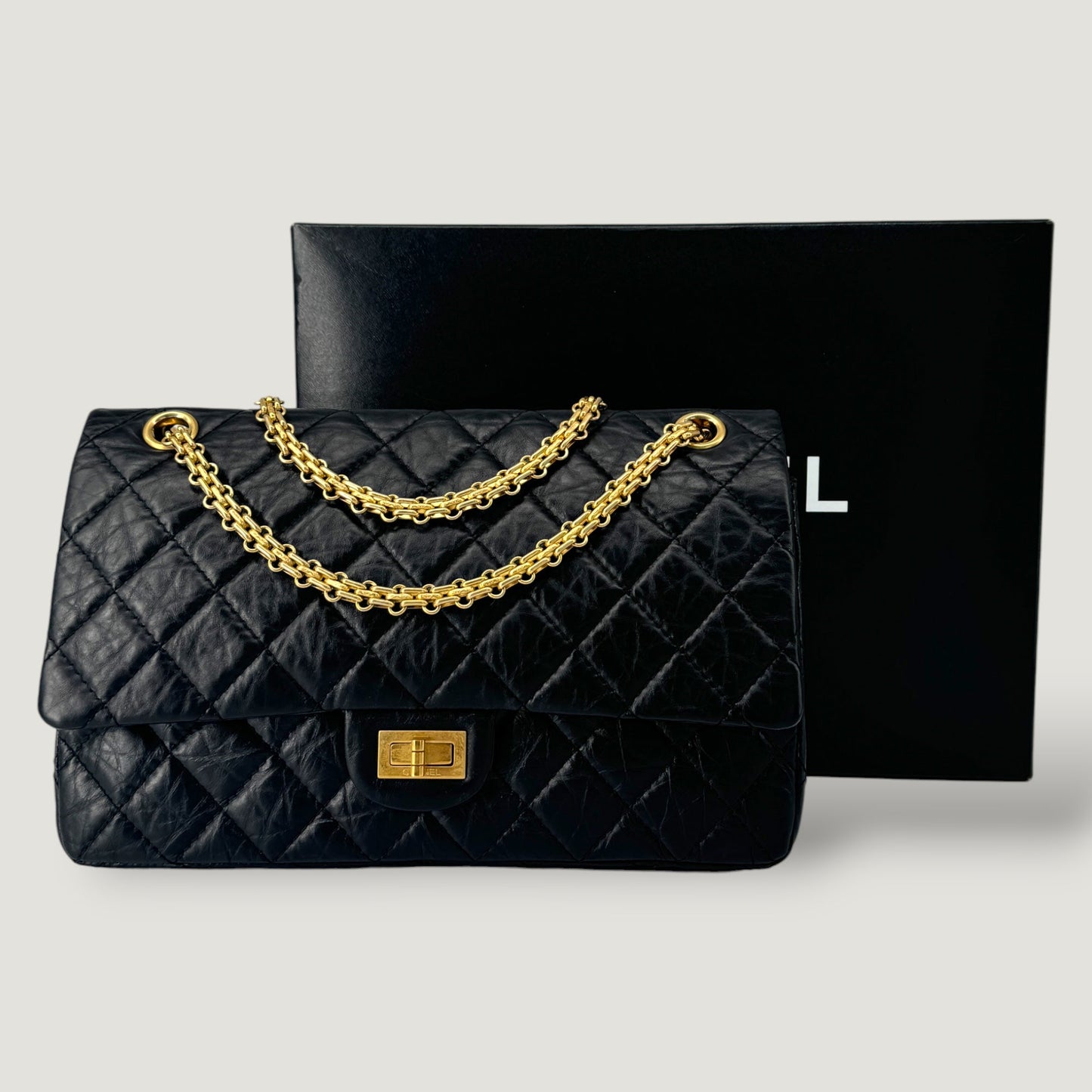 CHANEL REISSUE 2.55
