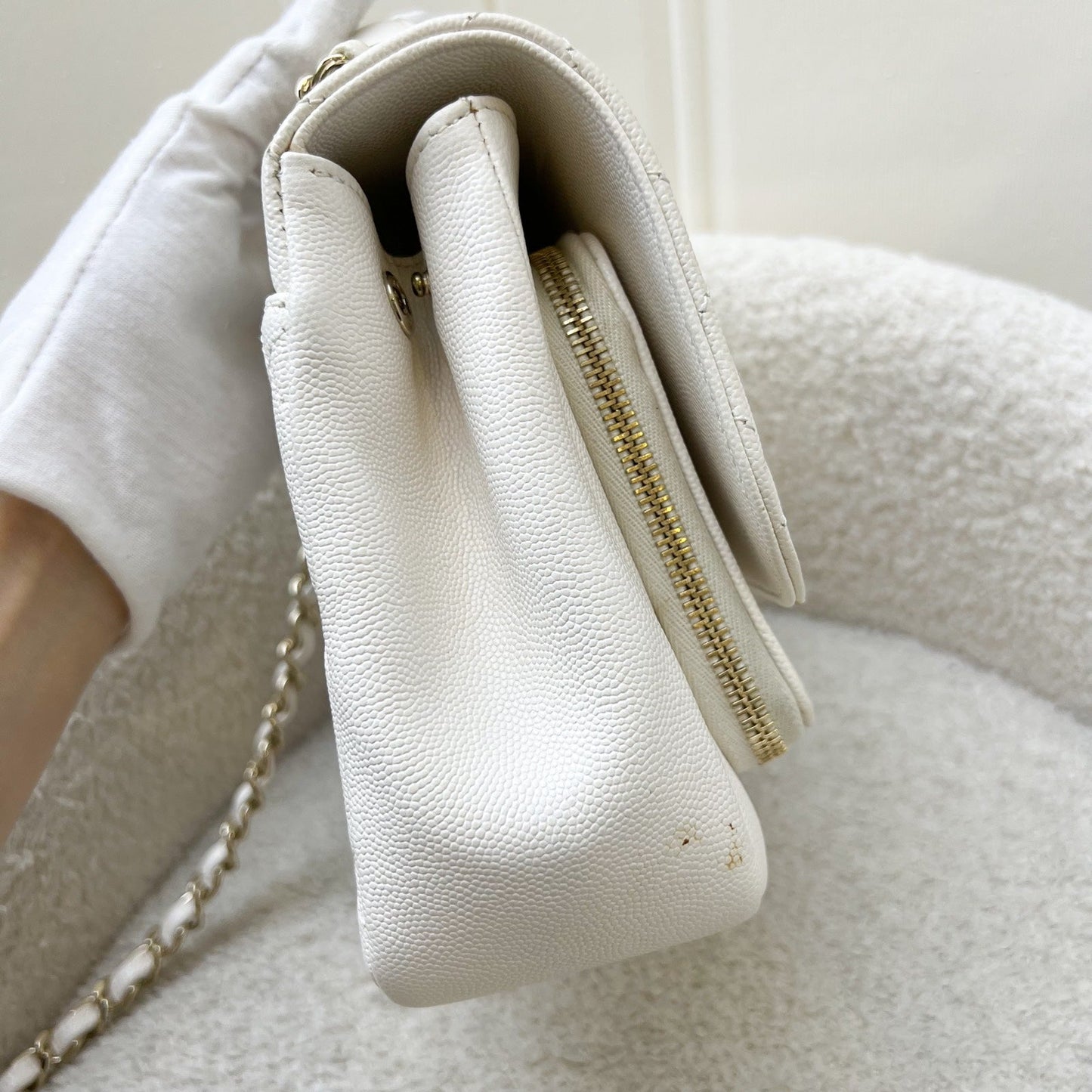 Chanel Medium Business Affinity in White Caviar and LGHW