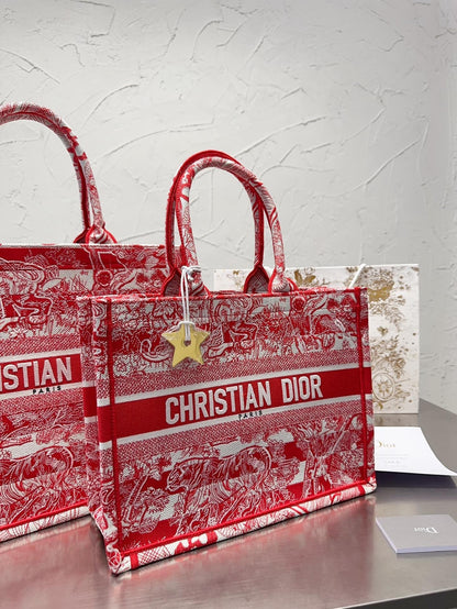 DR323 Medium/Large Dior Book Tote