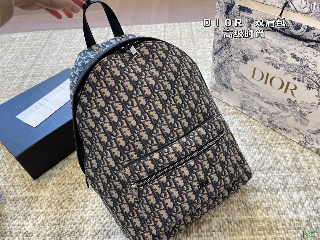 DR353 Rider Backpack / 12 x 15.7 x 6 inches