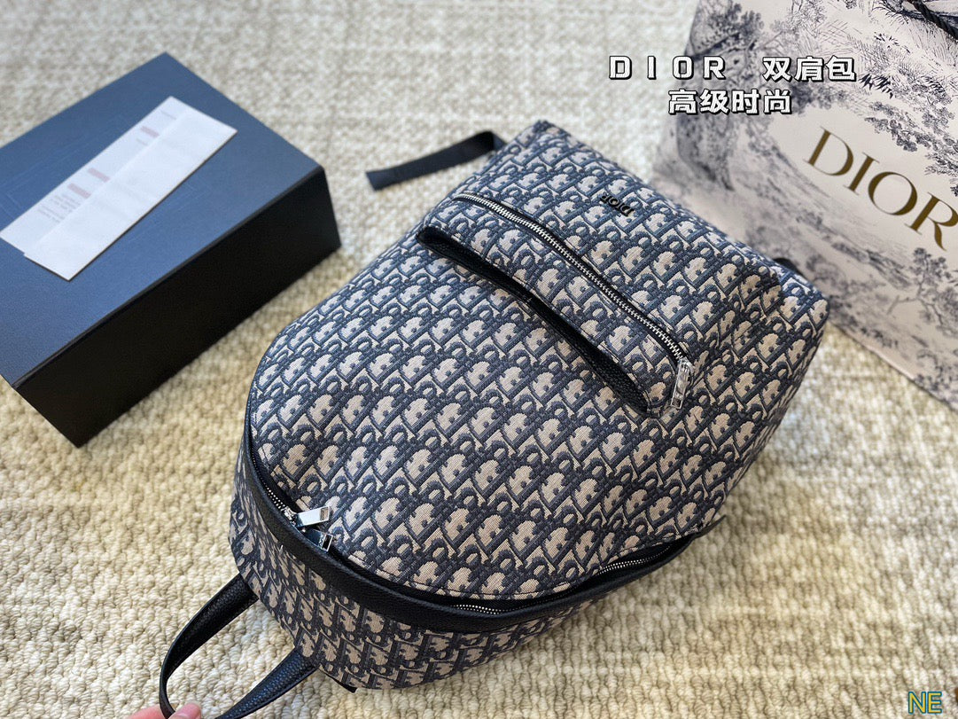 DR353 Rider Backpack / 12 x 15.7 x 6 inches