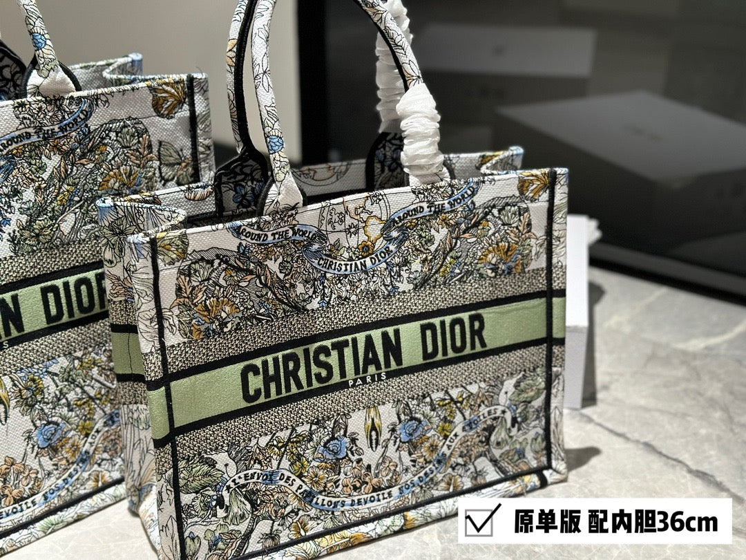 DR355 Medium/Large Dior Book Tote