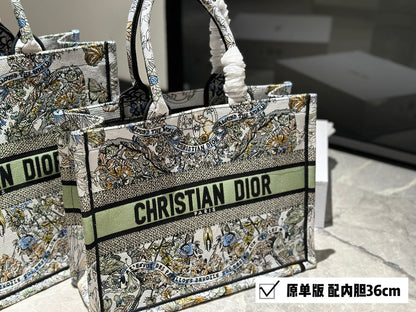DR355 Medium/Large Dior Book Tote