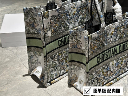 DR355 Medium/Large Dior Book Tote
