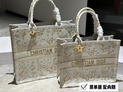 DR356 Medium/Large Dior Book Tote