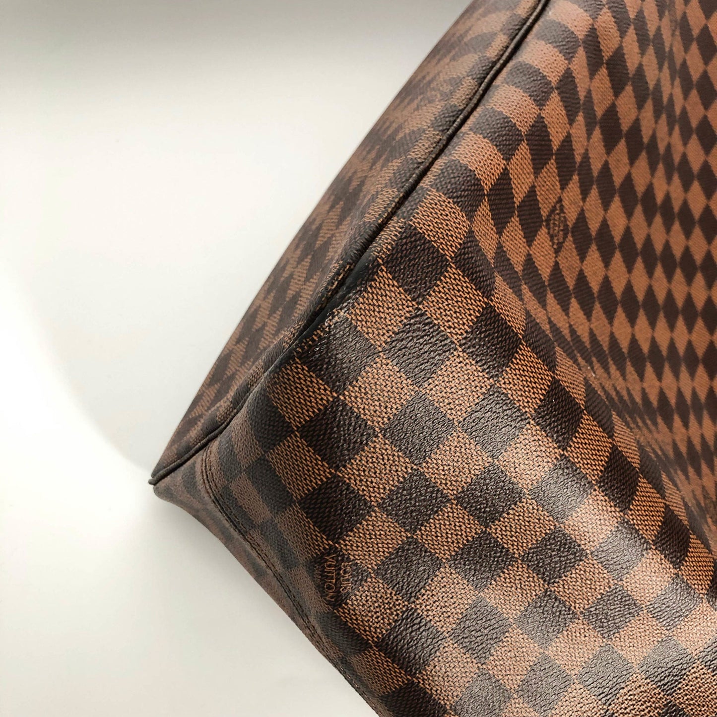 Louis-Vuitton Neverfull GM Damier Ebene
