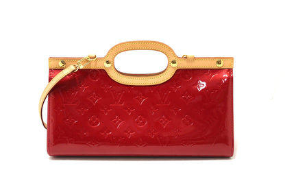 LOUIS VUITTON Louis Vuitton Red Monogram Vernis Leather Roxbury Drive | Italystation.com - Shop Now at italystation.com