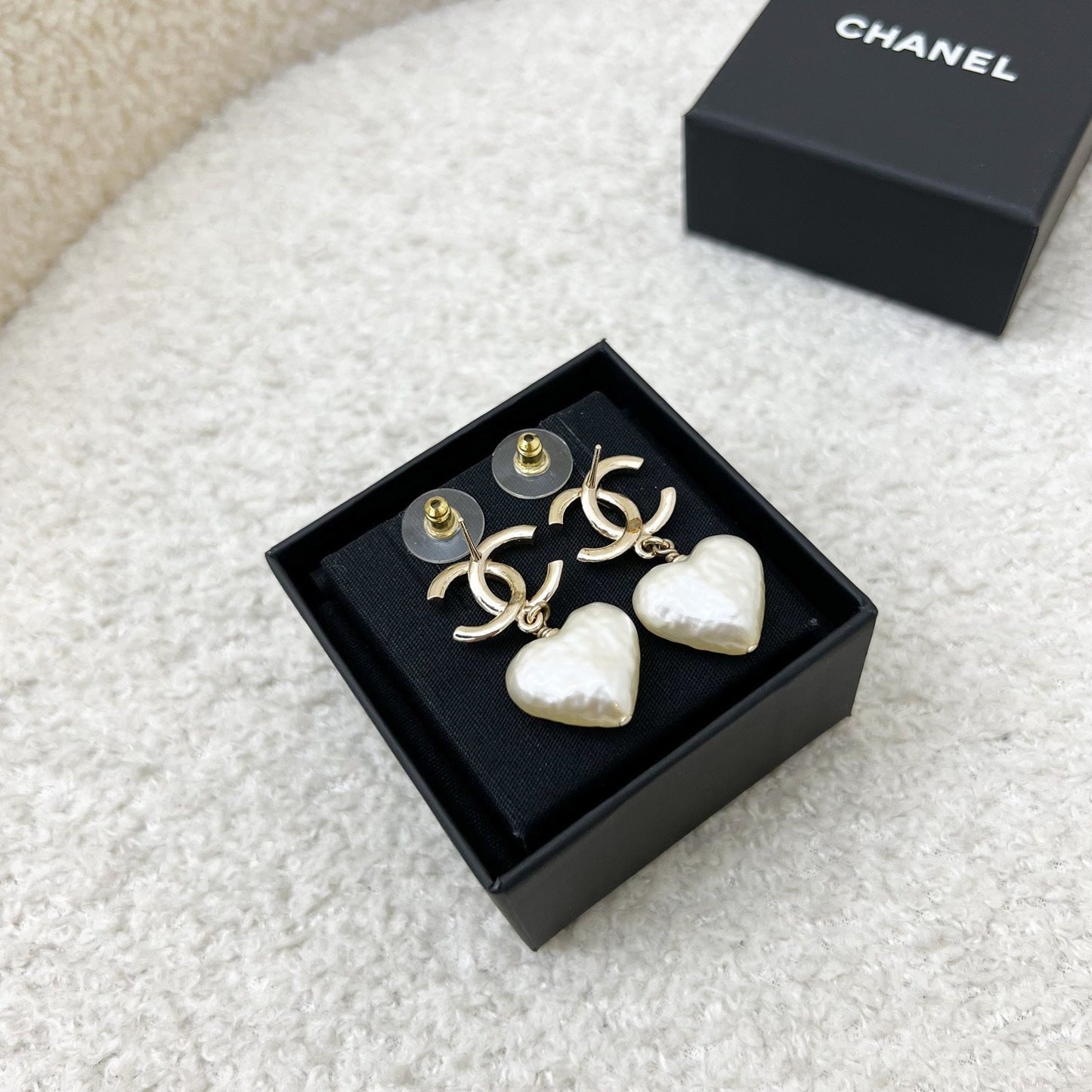 Chanel 22C CC Logo with Heart Pearl Dangling Earrings in LGHW (Model: AB7529)