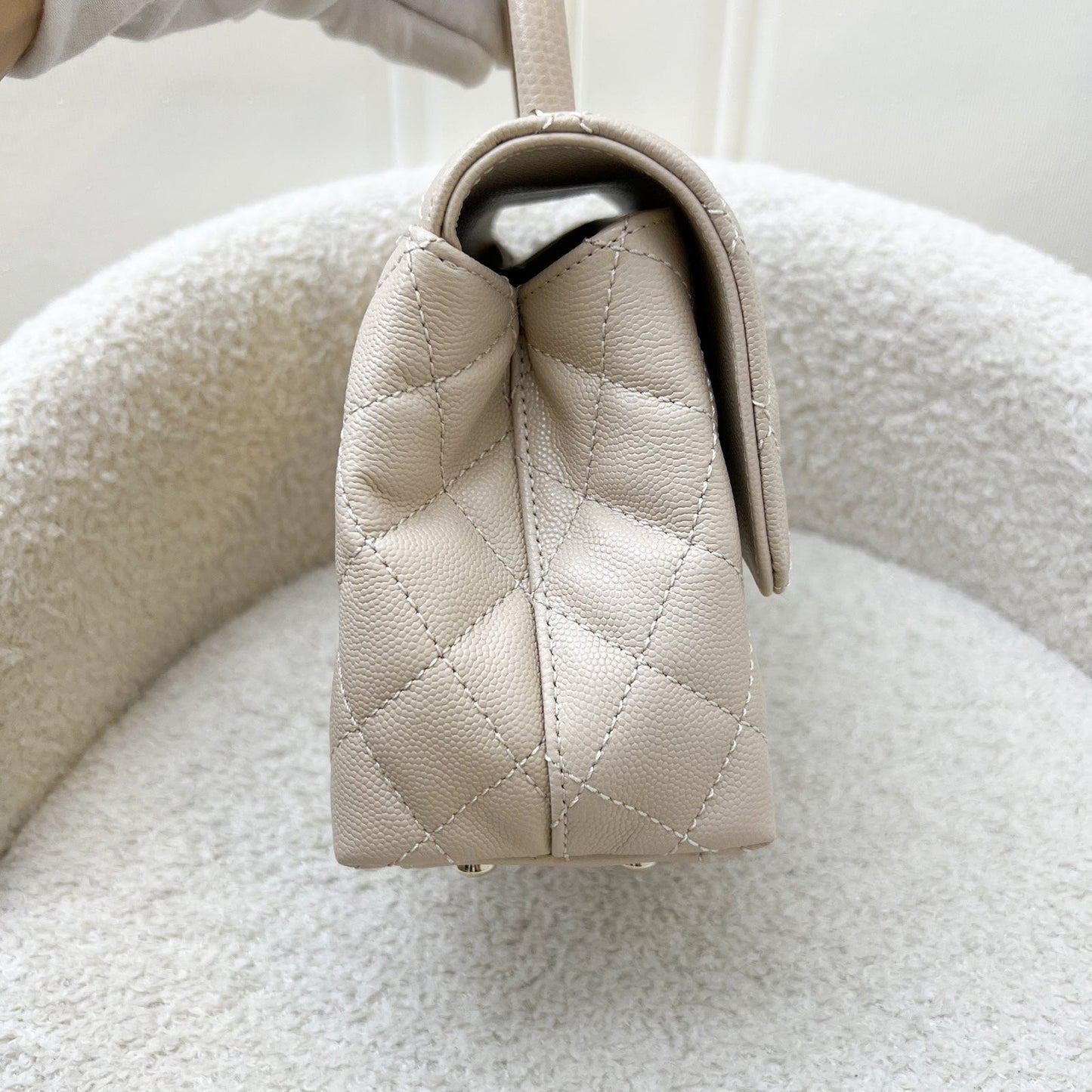Chanel Small (24cm) Coco Handle Flap in 25P Beige Caviar and LGHW (Model: A92990)