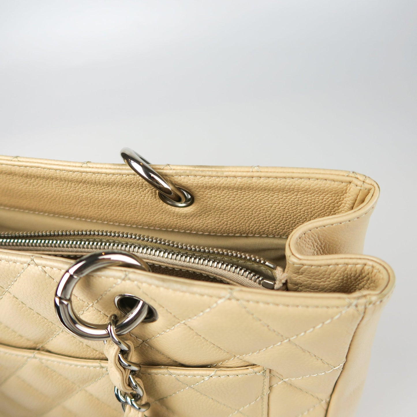 Beige Caviar GST in Caviar leather with SHW