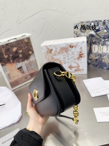 DR278 30 Montaigne Avenue Bag / 9 x 5 x 2.5 inches