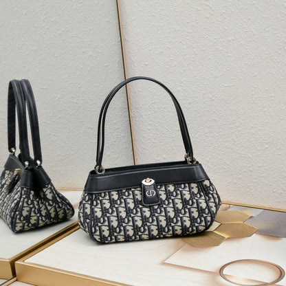 DR443 Small Key Bag / 8.6x4.7x4.7inch