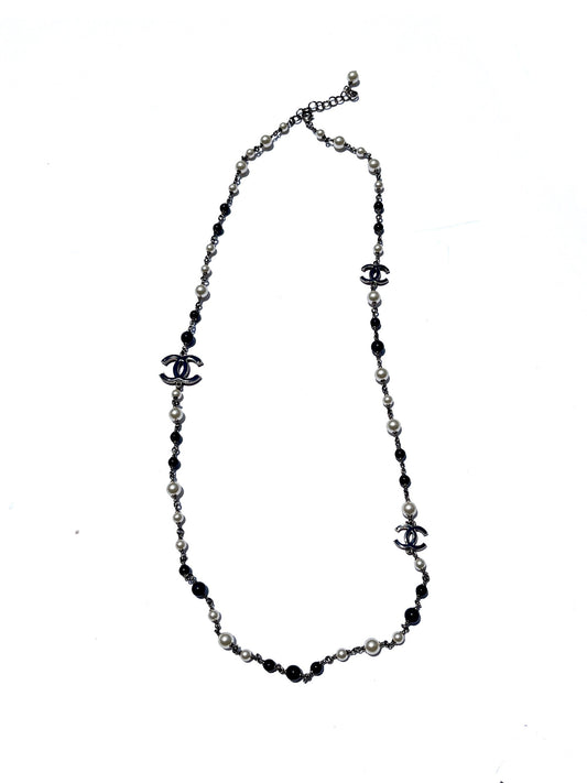 CHANEL Faux Pearl Navy CC Station Bead Long Necklace