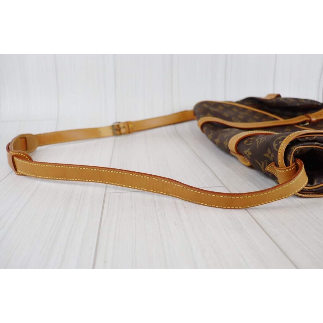 Rank A｜ LV Monogram Saumur GM 43 Shoulder Bag｜091418