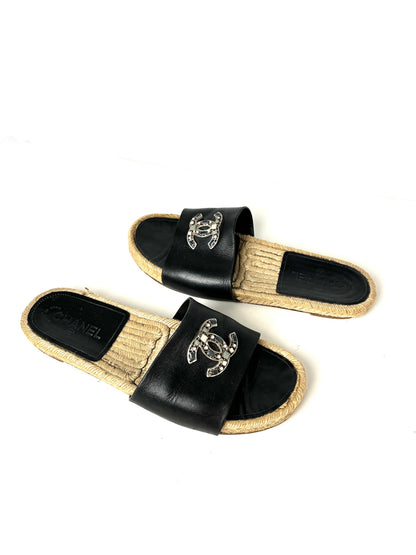 CHANEL 2017 Espadrille Black CC Logo Leather Slip on Slides Sandals 41 10.5