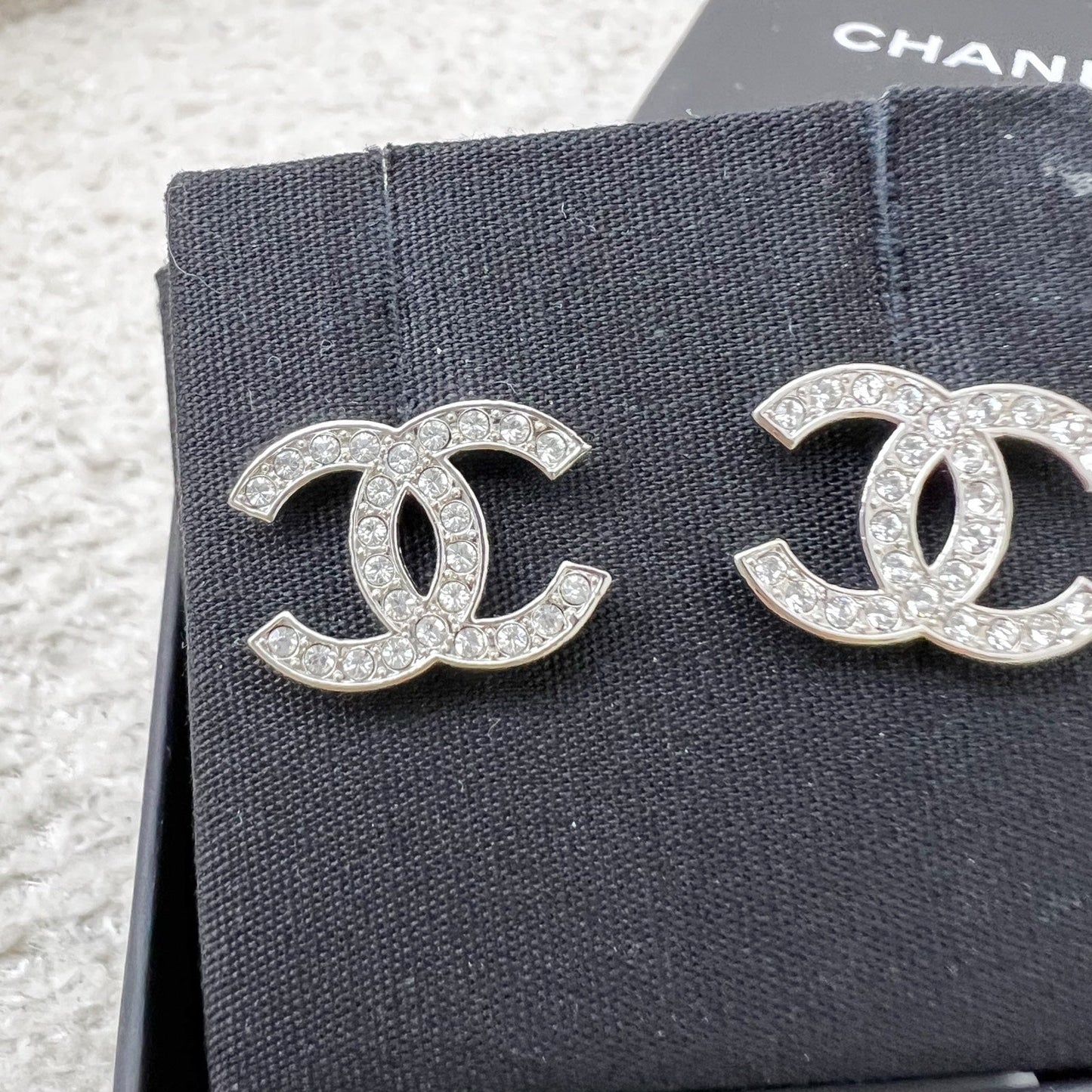 Chanel Small/Medium CC Logo Earrings in SHW