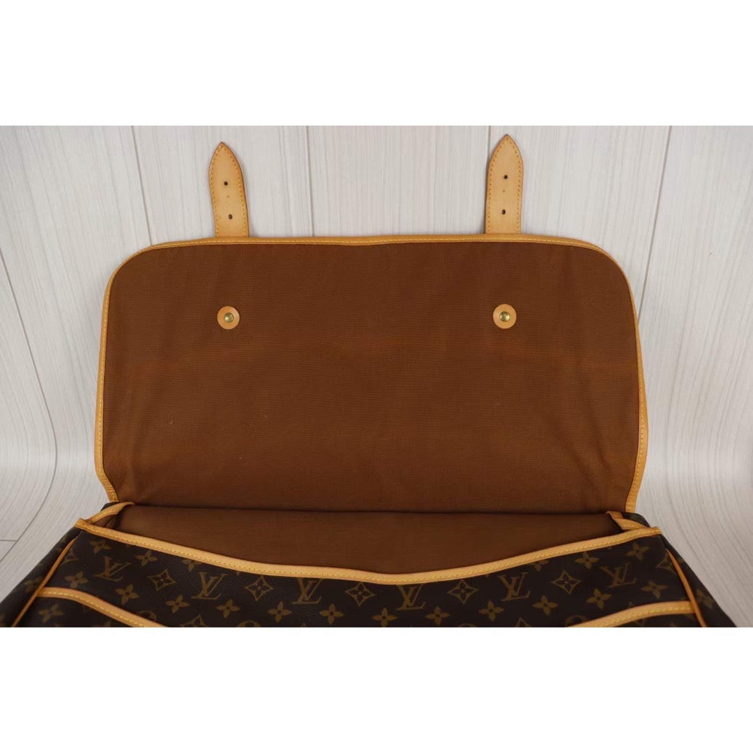 Rank AB ｜ LV Monogram Hunting Bag Travel Bag ｜091308