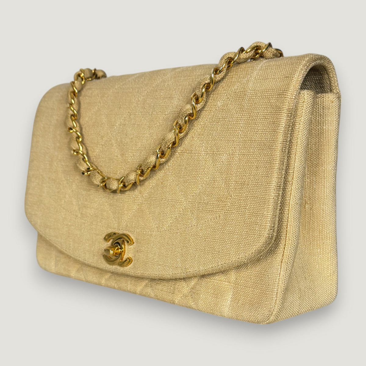CHANEL DIANA MEDIUM BAG