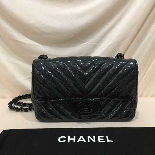 Chanel Black Chevron Patent Black Hardware Single New Shoulder Bag Sku#