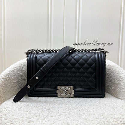 Chanel Medium 25cm Boy Flap in Black Caviar and RHW (Model: A67086)