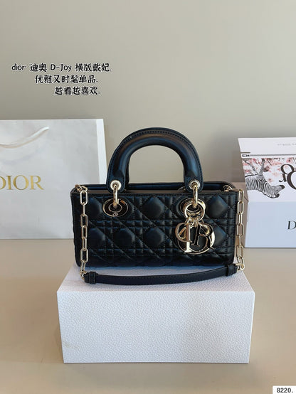 DR493 Small Lady D-Joy Bag / 8.5x4.5x2.5inches