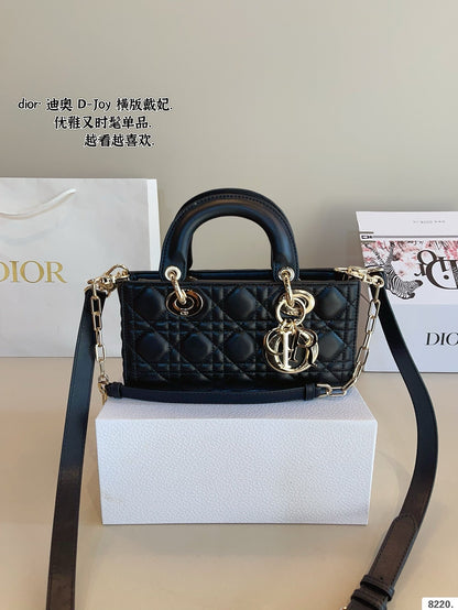 DR493 Small Lady D-Joy Bag / 8.5x4.5x2.5inches