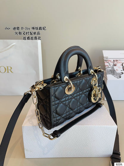 DR493 Small Lady D-Joy Bag / 8.5x4.5x2.5inches